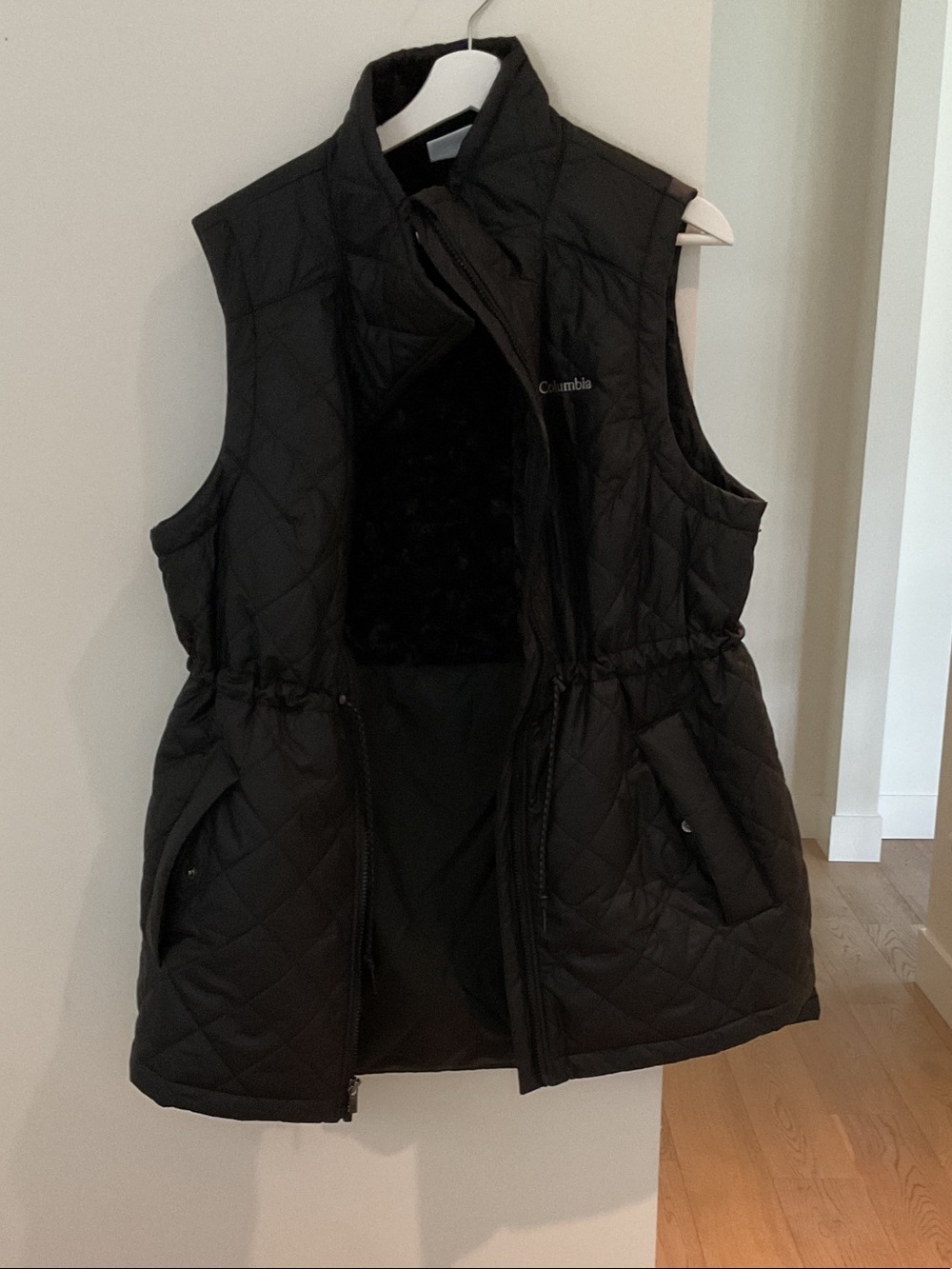Columbia Quilted Black Women's Vest with Drawcord Waist